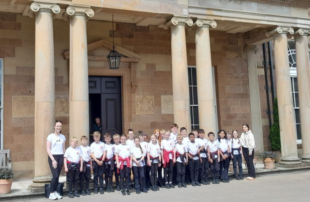 📸 Year 5’s Royal Adventure at Hillsborough Castle & Gardens! 👑🌳